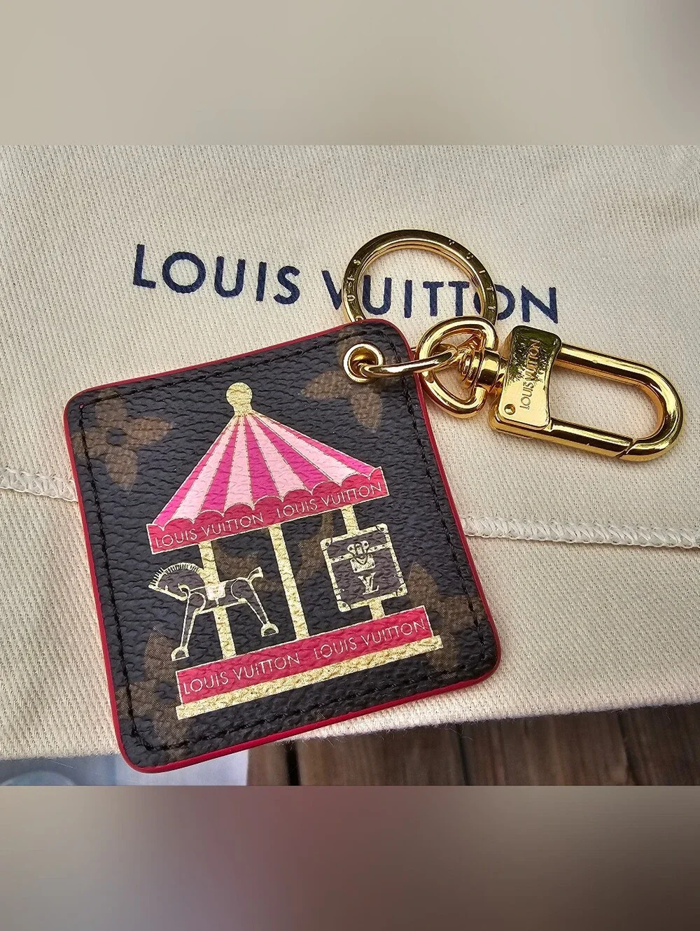 Louis Vuitton Illustrate Bag Charm Pink